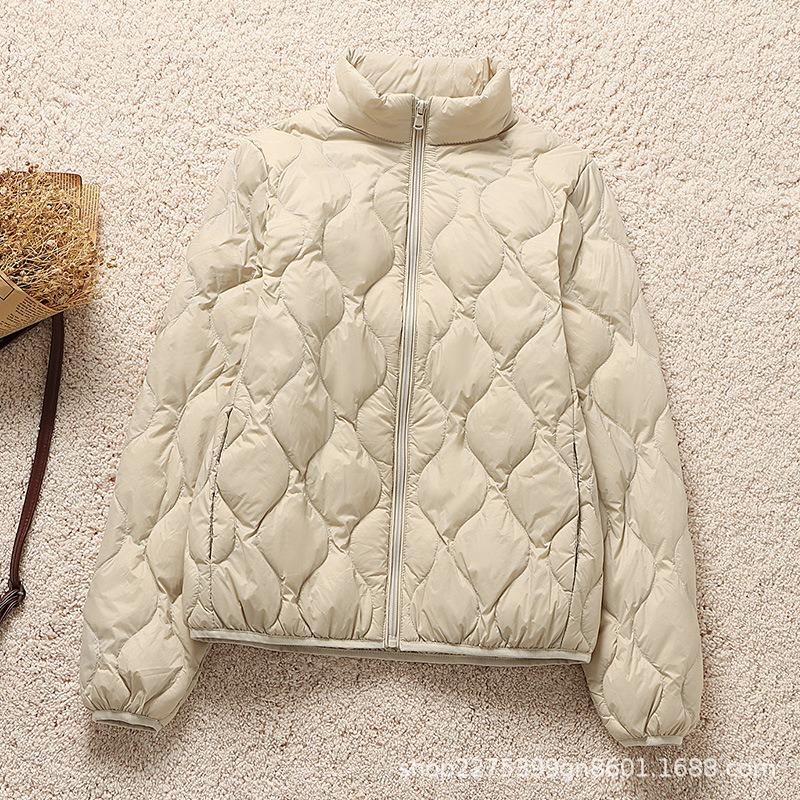 

Осень и зима стойка воротник повседневный и легкий новый короткий пуховик универсальный и легкий внутренний слой, тонкая база 3XL