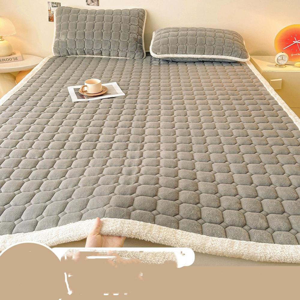 Milk Velvet Quilted Mattress Flannel Thickened Solid Color Tatami Mat Mattress Protective Mat