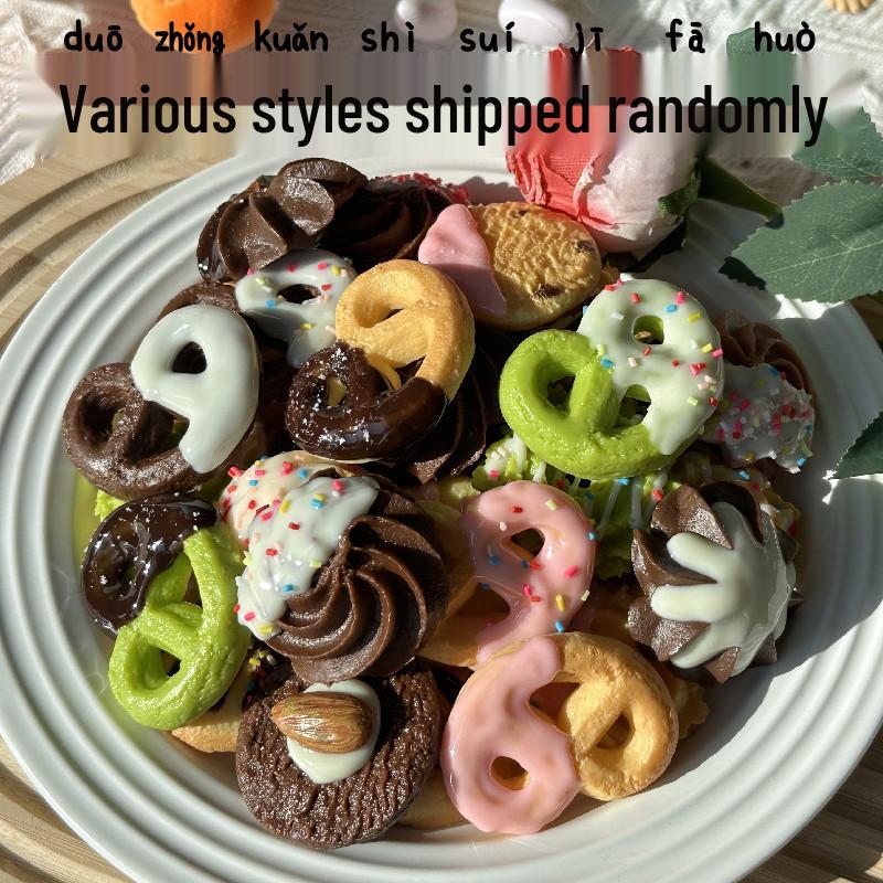 

PVC Christmas Cookie Toy Decoration - Chocolate Simulation for Fun and Creative Play Props