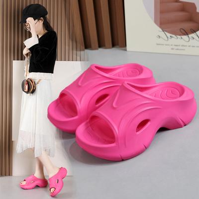Super Thick-soled Slippers Women's Summer New Outdoor Fashion Beach Stepping On Shit Muffin Shoes