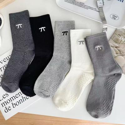 Women's Spring and Autumn New Embroidered Bowknot Mid-tube Socks Combed Cotton Women's Socks