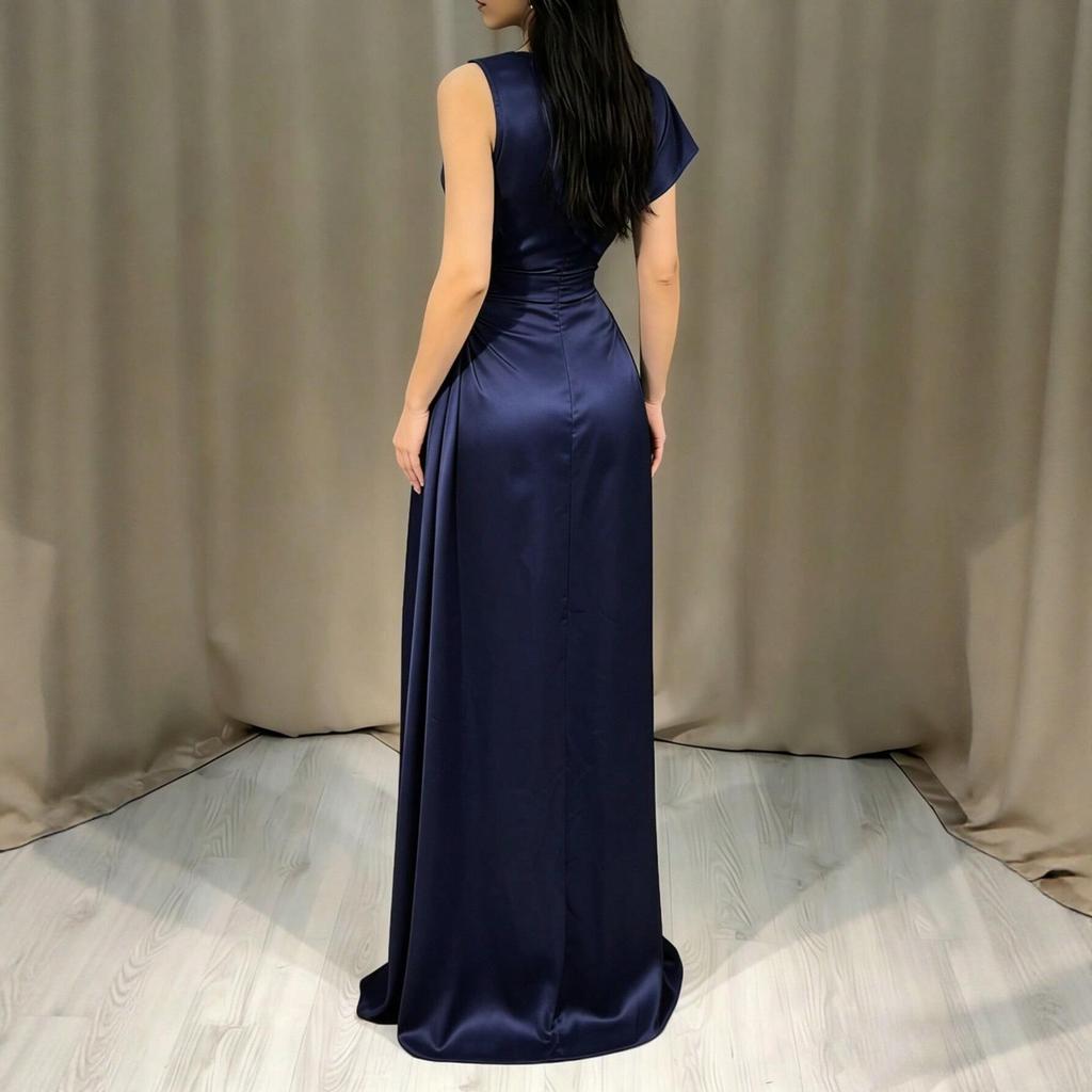 Satin Round Neck Pleated Waist-Cinching Elegant Evening Gown 2026