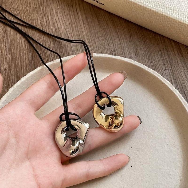 New Irregular Metal Pendant Necklace For Unisex Exquisite Simple Rope Chain Long Necklace On The Neck Accessories Gift Wholesale