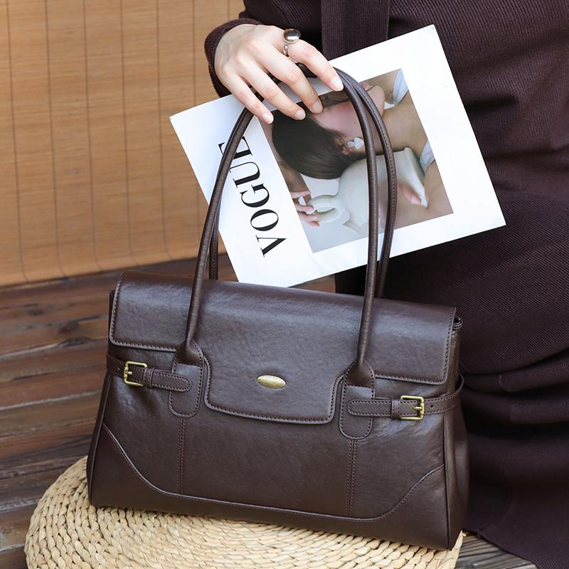 Ladies cowhide shoulder bag luxurious designer style large capacity trendy style available in multiple colors shopping commuting