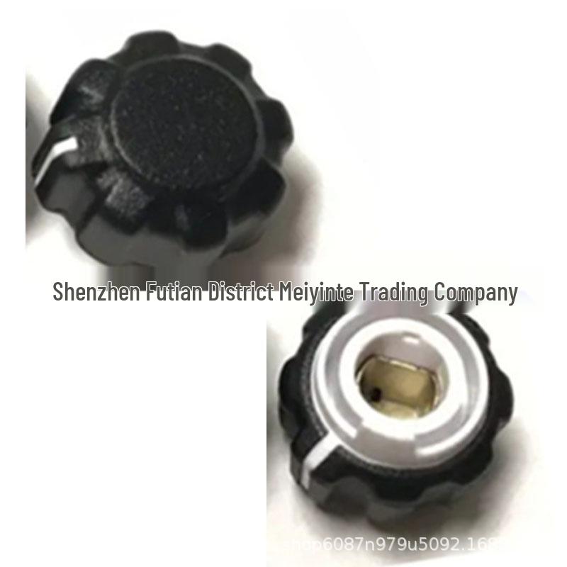 Available Volume/Channel Knob Cap for PD780, PD700, PD530, TD560, and PD500 Walkie-Talkies