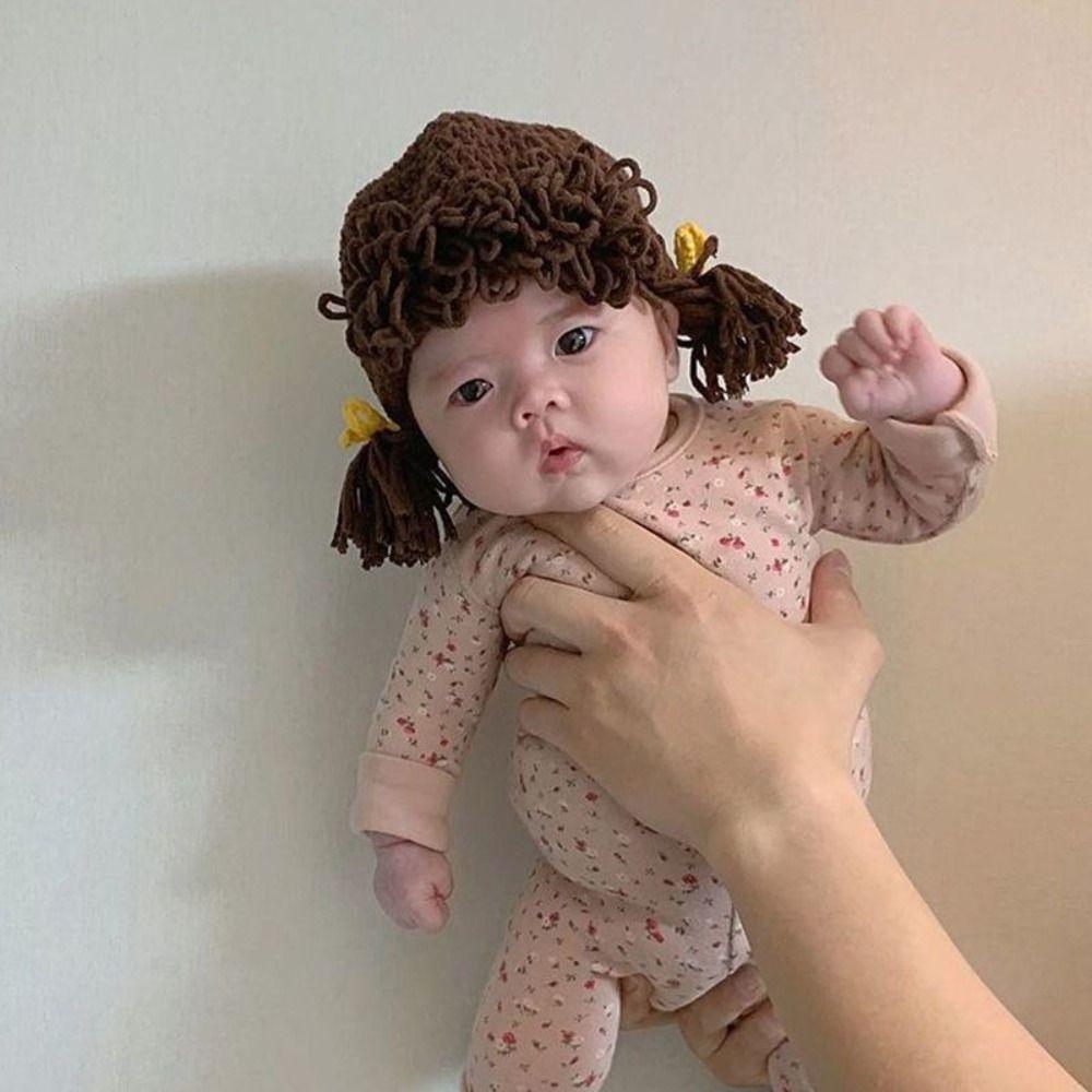 Bangs Baby Gebreide Muts met Vlechtjes Pruik Bevestigd Kinder Cosplay Haar Kap voor Baby Meisjes
