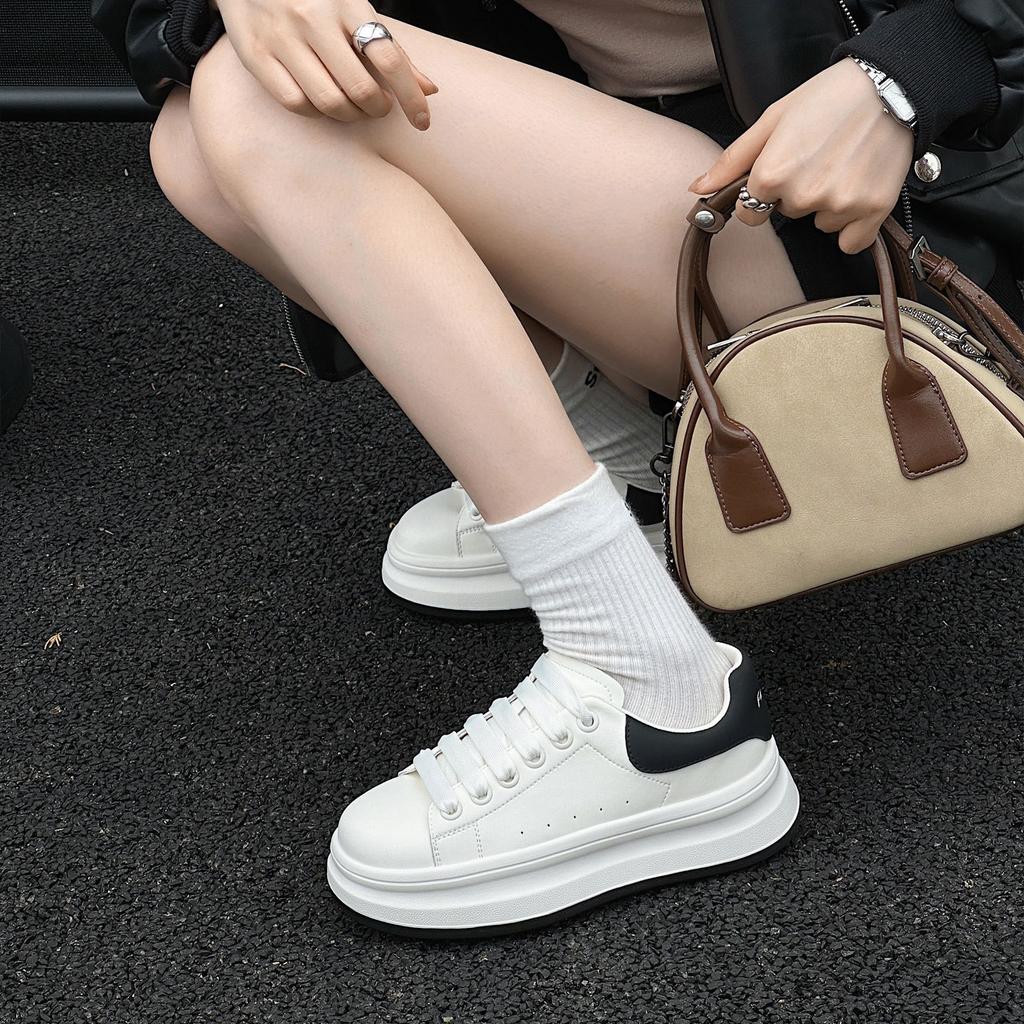 Classic Big White Shoes Women's Autumn New Soft-soled Platform Sports and Leisure Board Shoes
