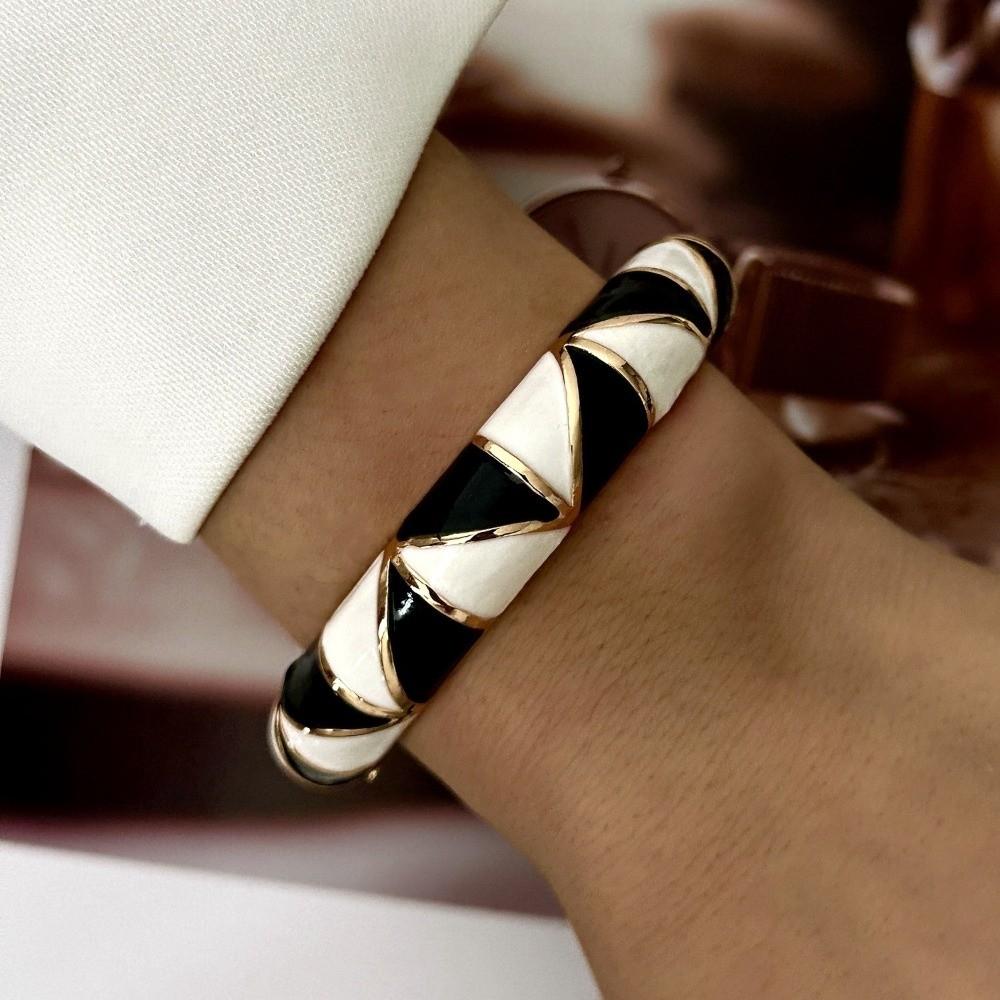 Emaille Emaille Armreif Schwarz Weiß Floral Zirkon Armband Party Schmuck Armband Party Anlass
