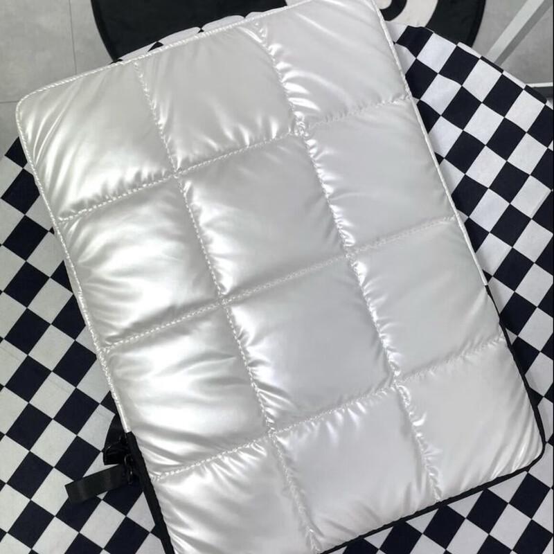 Li Shen Soft Laptop Sleeve