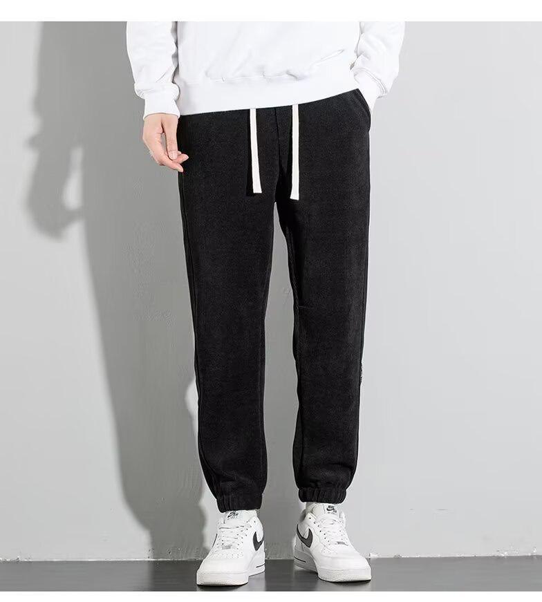 Men's Fleece-Lined Corduroy Joggers: Autumn/Winter Elastic Waist Casual Pants, Korean-Style Trendy and Versatile.