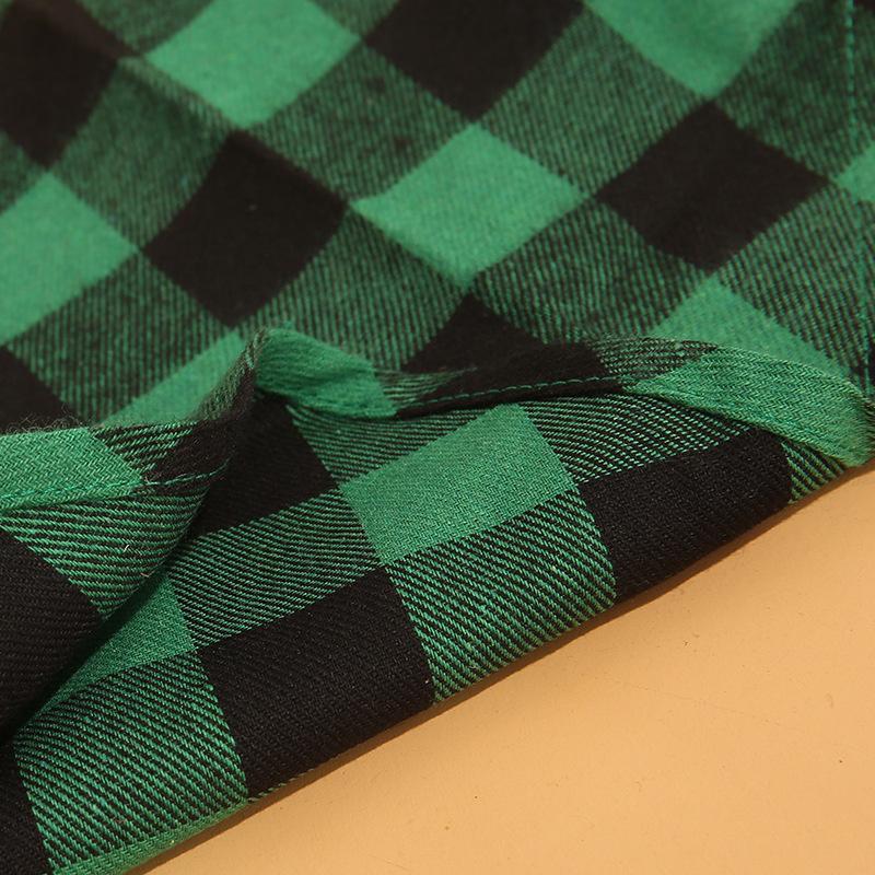 Christmas Pet Scarf Reversible Checkered Dog Drool Bib Santa Claus Pattern Suitable for Medium and Large Dogs