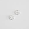 balance earring (s)