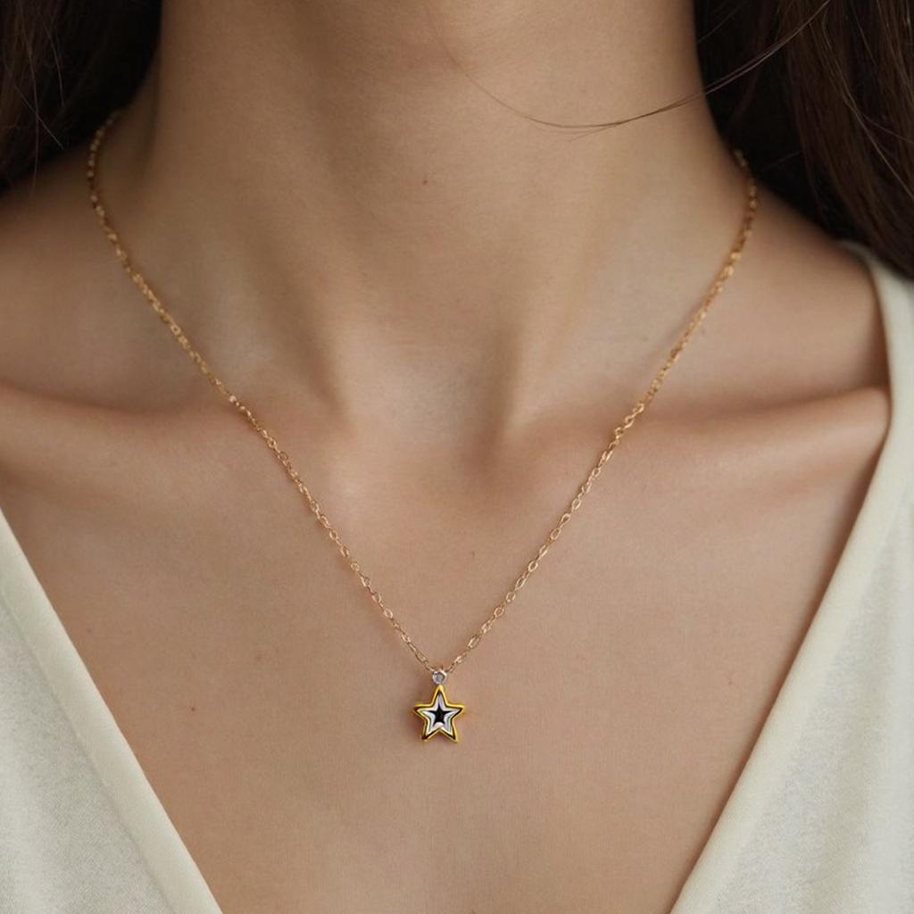 Elegante Zweifarbige Herz Mond Stern Schmetterling Biene Anhänger Titanstahl Halskette Charm 11 Stile Leicht Langlebiger Schmuck Geschenk