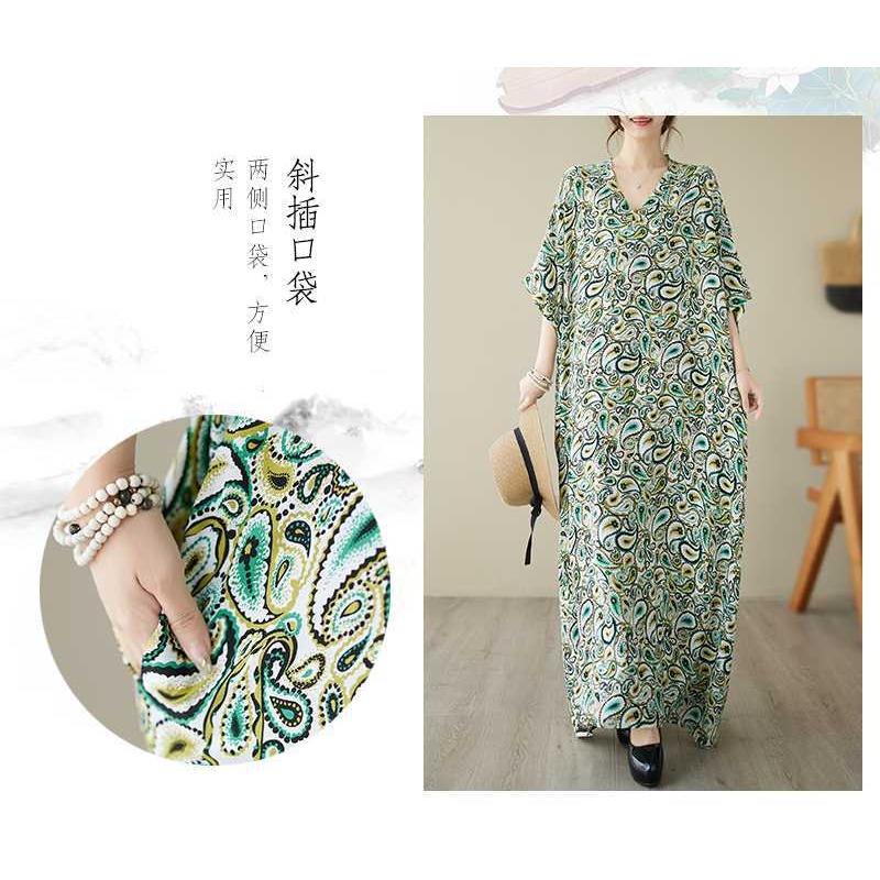 Summer V-neck Large Size Loose Literary Vacation Style Dresses