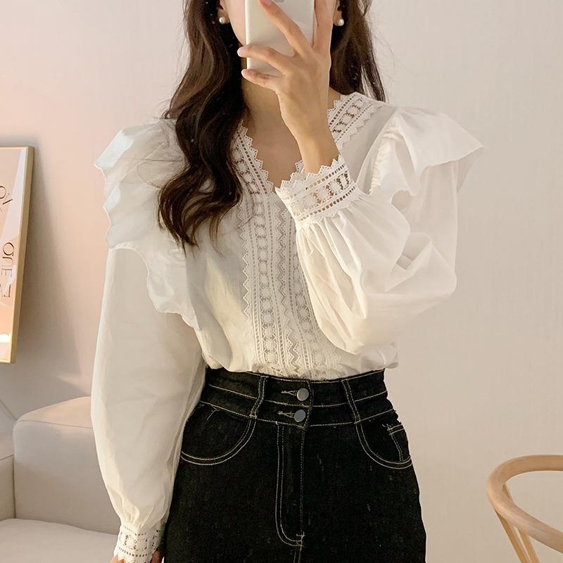 Chic Temperament Lace V-neck Patchwork Ruffled White Shirt Women Loose Casual Puff Sleeve Blouse Women Tops Elegant Vintage Slim Ladies Blouses 25976