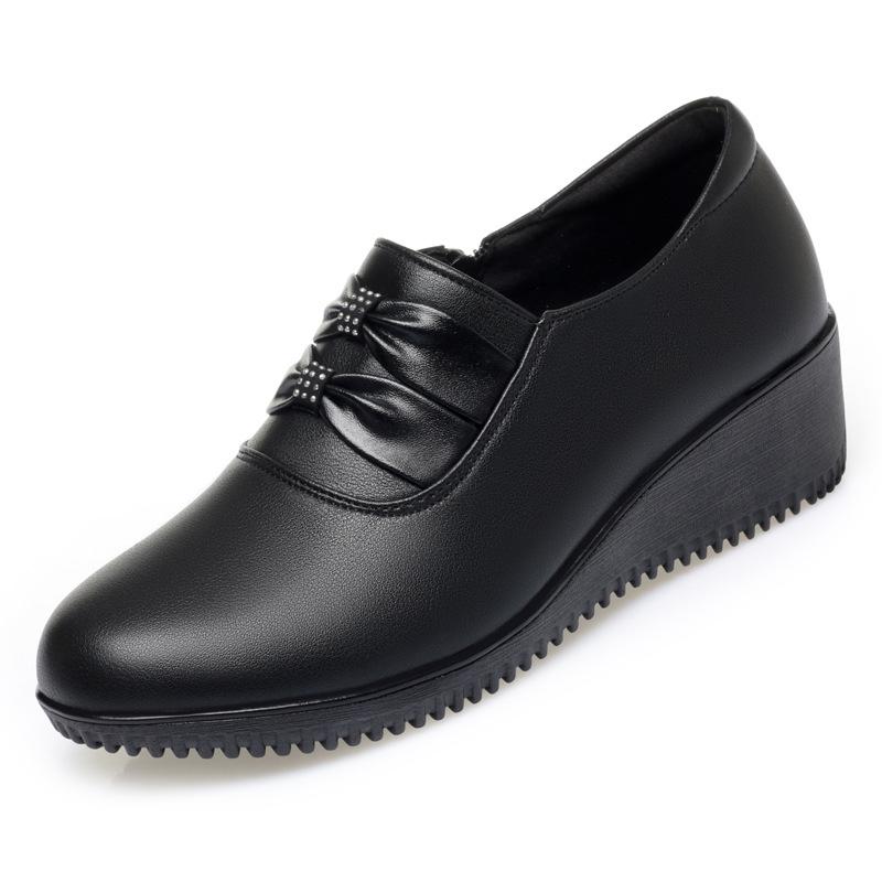 Spring and Autumn Leather Shoes Soft Leather Middleaged Mom Wedge Heel Shoes Single Shoes Women's Soft Sole Nonslip Middle Heel Comfortable