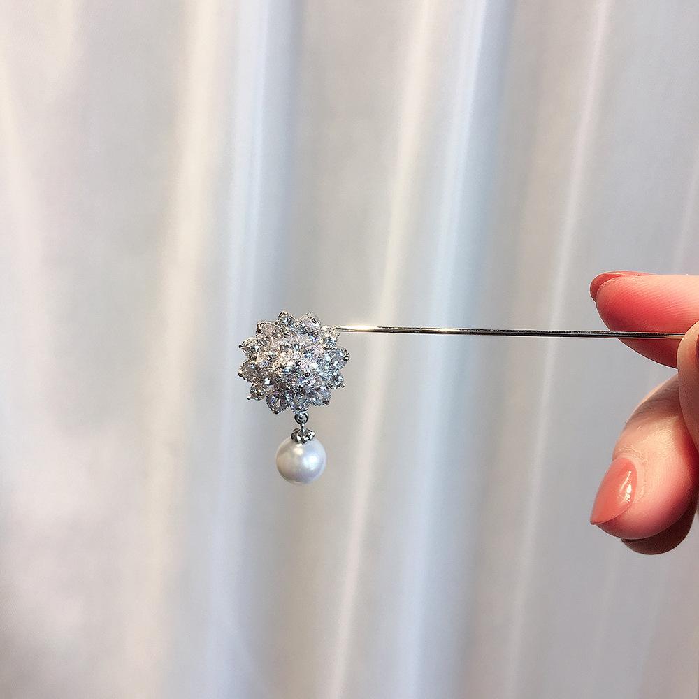 Bo Xin Yun Zirconia Brooch - Elegant Anti-Exposure Pin for Dresses