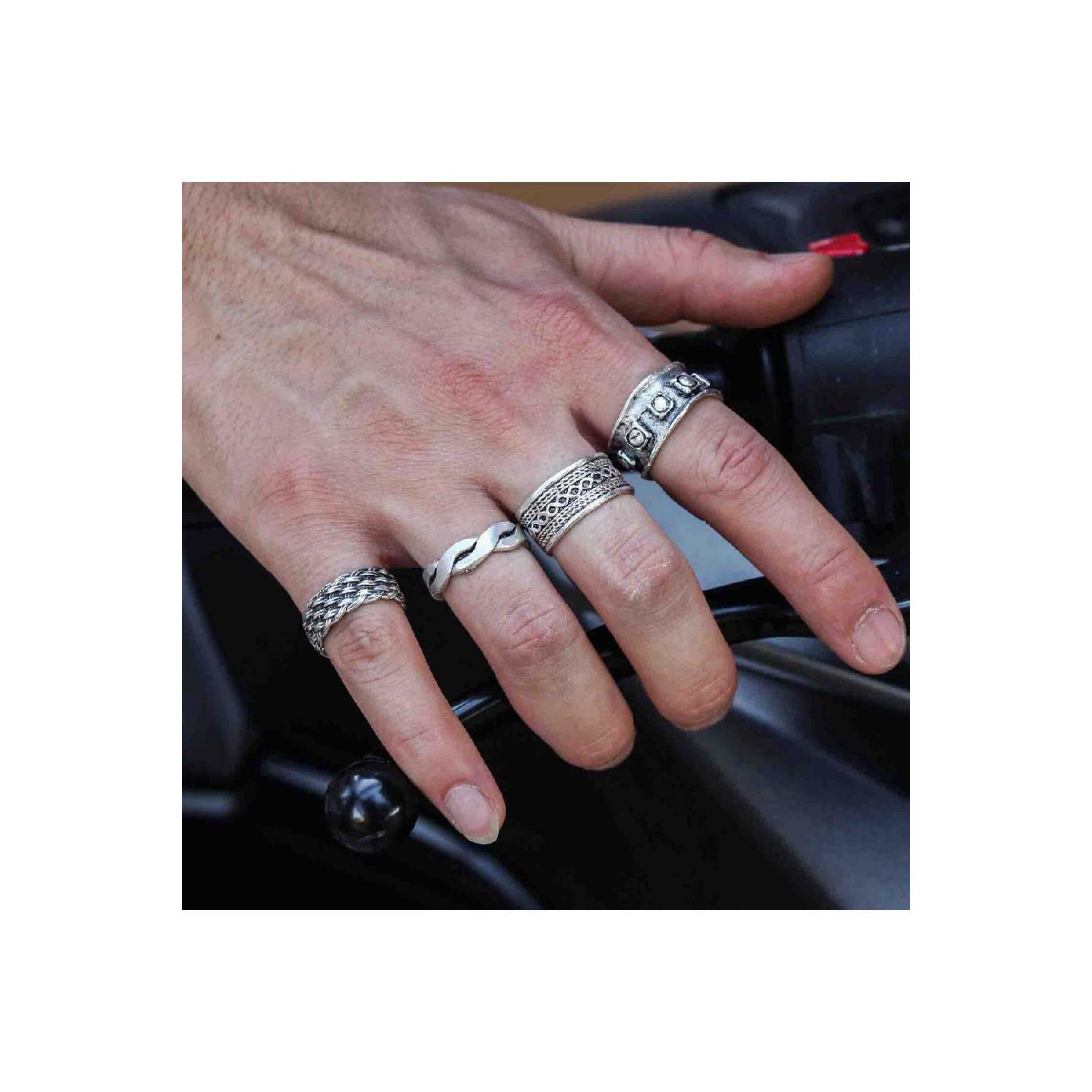 

Набор из 4 посеребренных регулируемых моделей женских и мужских обручальных колец