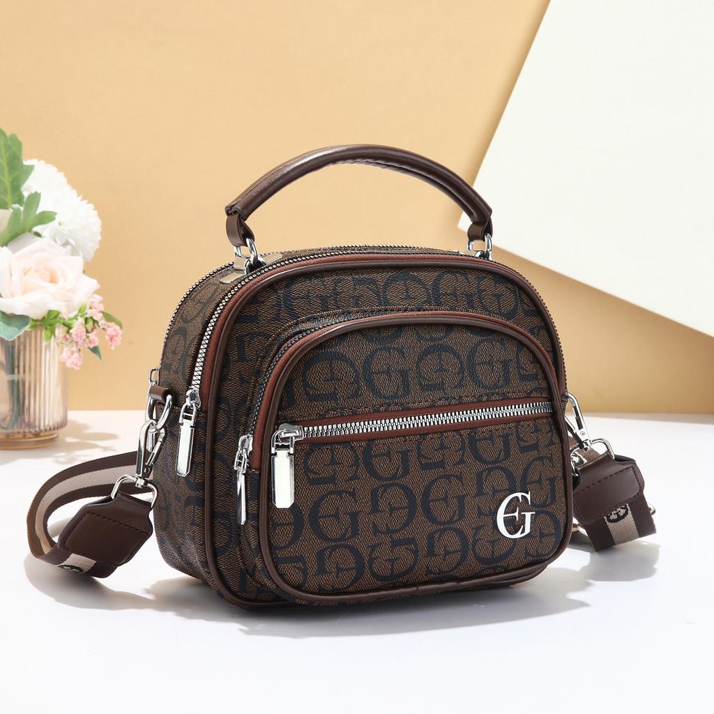 Bag Women's New Versatile Messenger Bag Women's Shoulder Bag Portable Small Square Bag