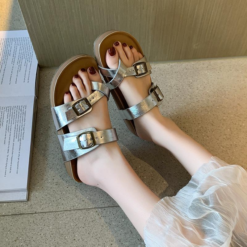 

Niche high-end sandals temperament Japanese flat-bottomed one-word slippers fattened and widened women s shoes 45 срібний