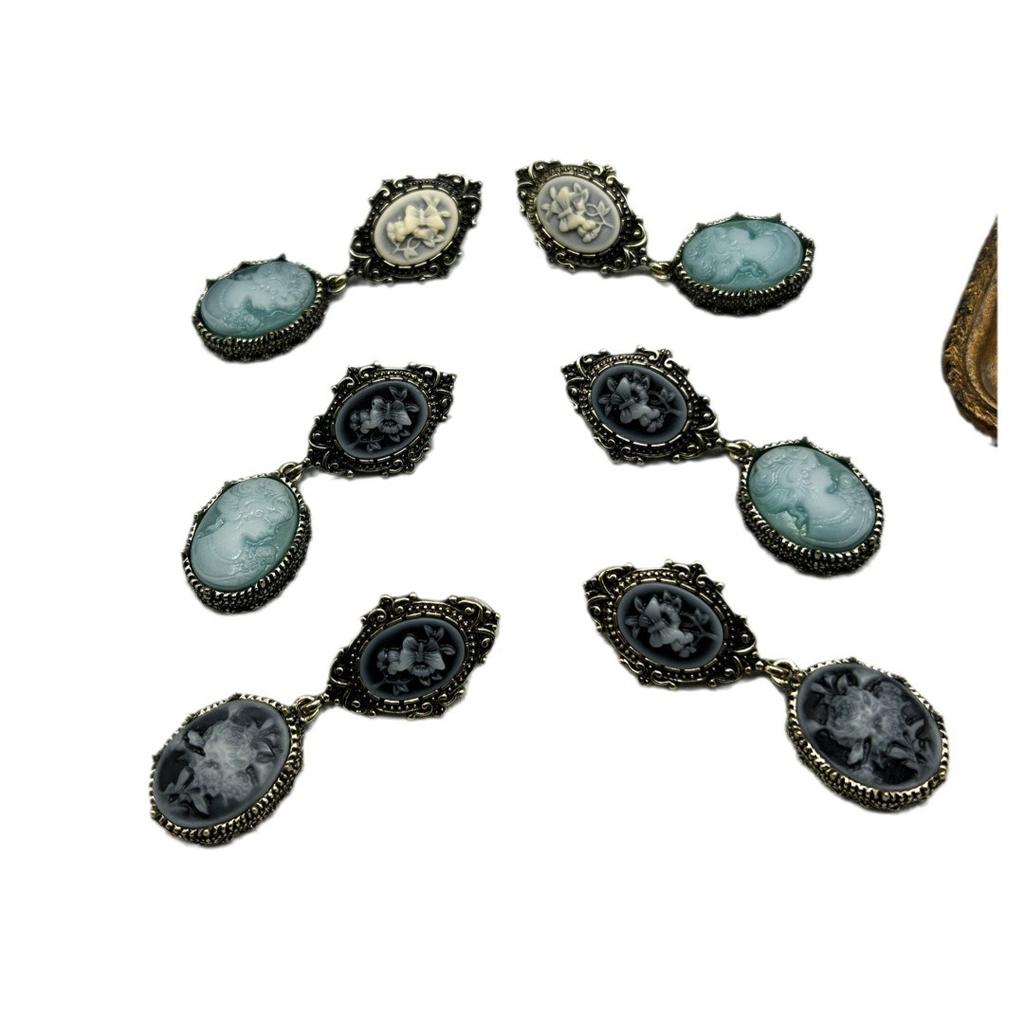 Medieval Vintage Court Retro, Cameo Retro Head Relief Earrings, Niche Design Fashion