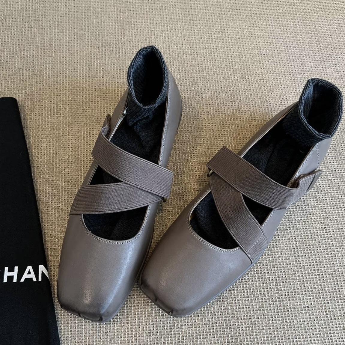 

Версия из коровьей кожи~ Женские балетки с квадратным носом и перекрещивающимися ремешками, с неглубоким горлом и плоской подошвой, повседневные ретро-туфли Мэри Джейн 40