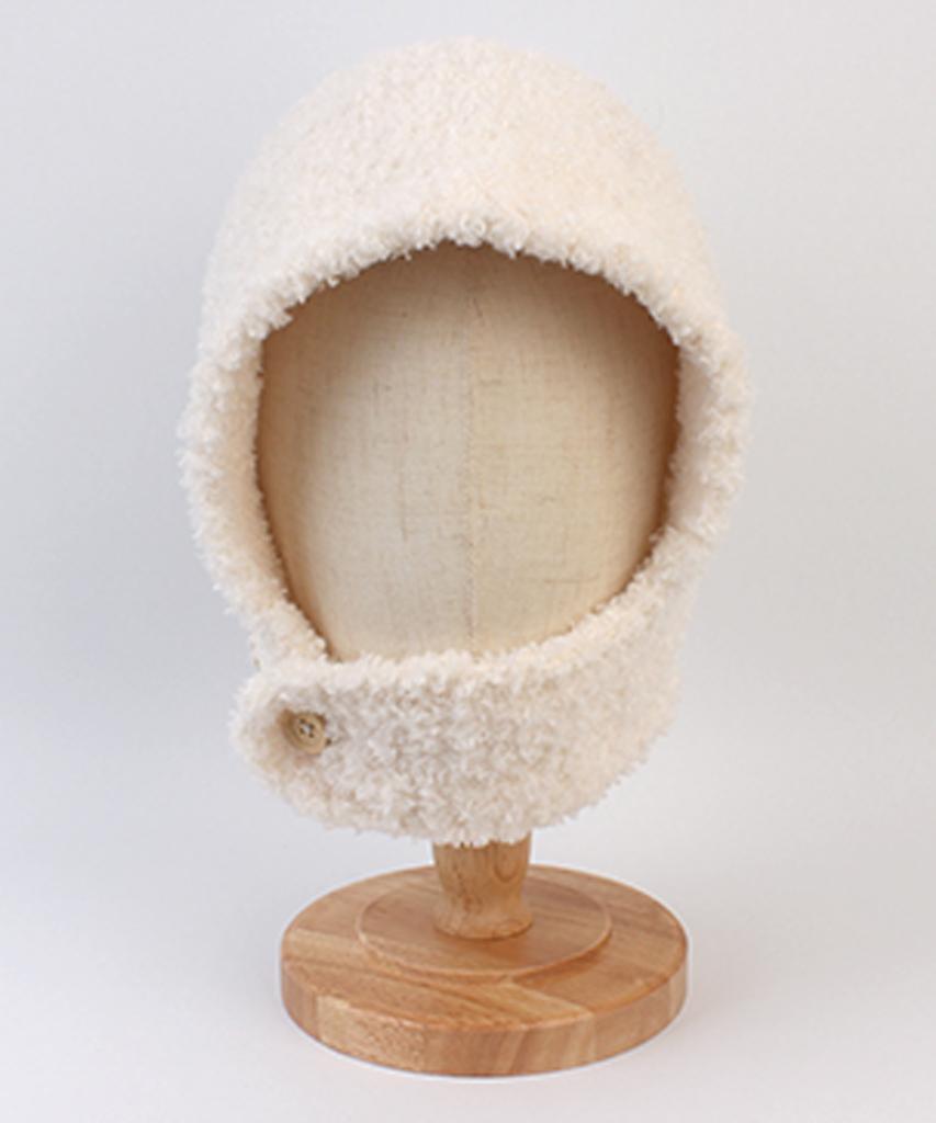 Yunibeosyeolkemiseuteuli Fleece Button Ivory Balaclava
