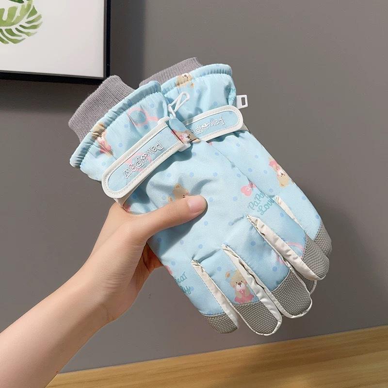 Cute bear ski gloves girls winter Korean warm velvet thickened outdoor windproof waterproof cold cycling
