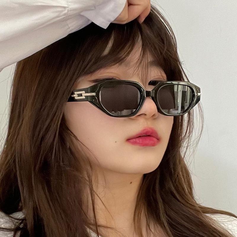 Fashion  Cat Eye Sunglasses Woman Small Frame Sun Glasses Female Vintage Punk Hip Hop