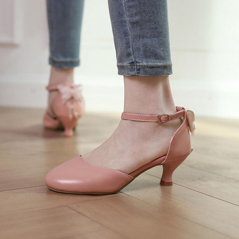 Neue Mädchensandalen Schleife mittlere Kinderschuhe kleine Mädchen Student Aufführungsschuhe Prinzessin hohe Absätze Kindersandalen