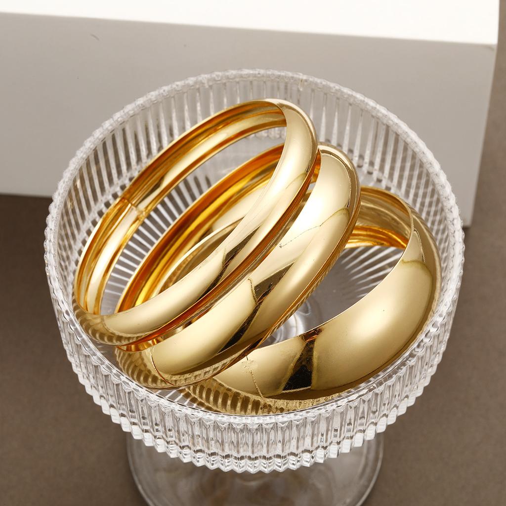 3 Stuks/Set Klassieke Gouden Kleur Brede Armbanden voor Vrouwen Overdreven Zwaar Metaal Grote Armband Luxe Bruiloft Sieraden Accessoires 2025