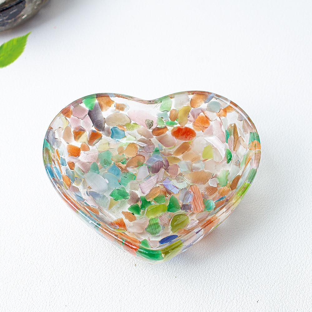 Piatto a Cuore in Resina con Riempimento di Cristallo Naturale per Arredamento Casa e Regalo