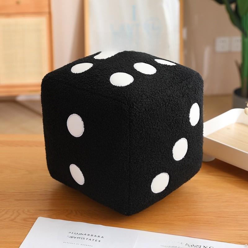 Cuscino Peluche Dado Creativo Con Design Ricamato Per Arredamento Casa E Appassionati Di Giochi