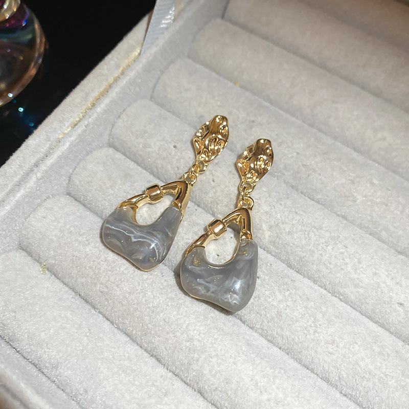 

Серьги-подвески из цинкового сплава в виде неправильной сумки с игольчатым замком Mirad для женщин, женский модный стиль, серьги-капли, легкая роскошь, циркон