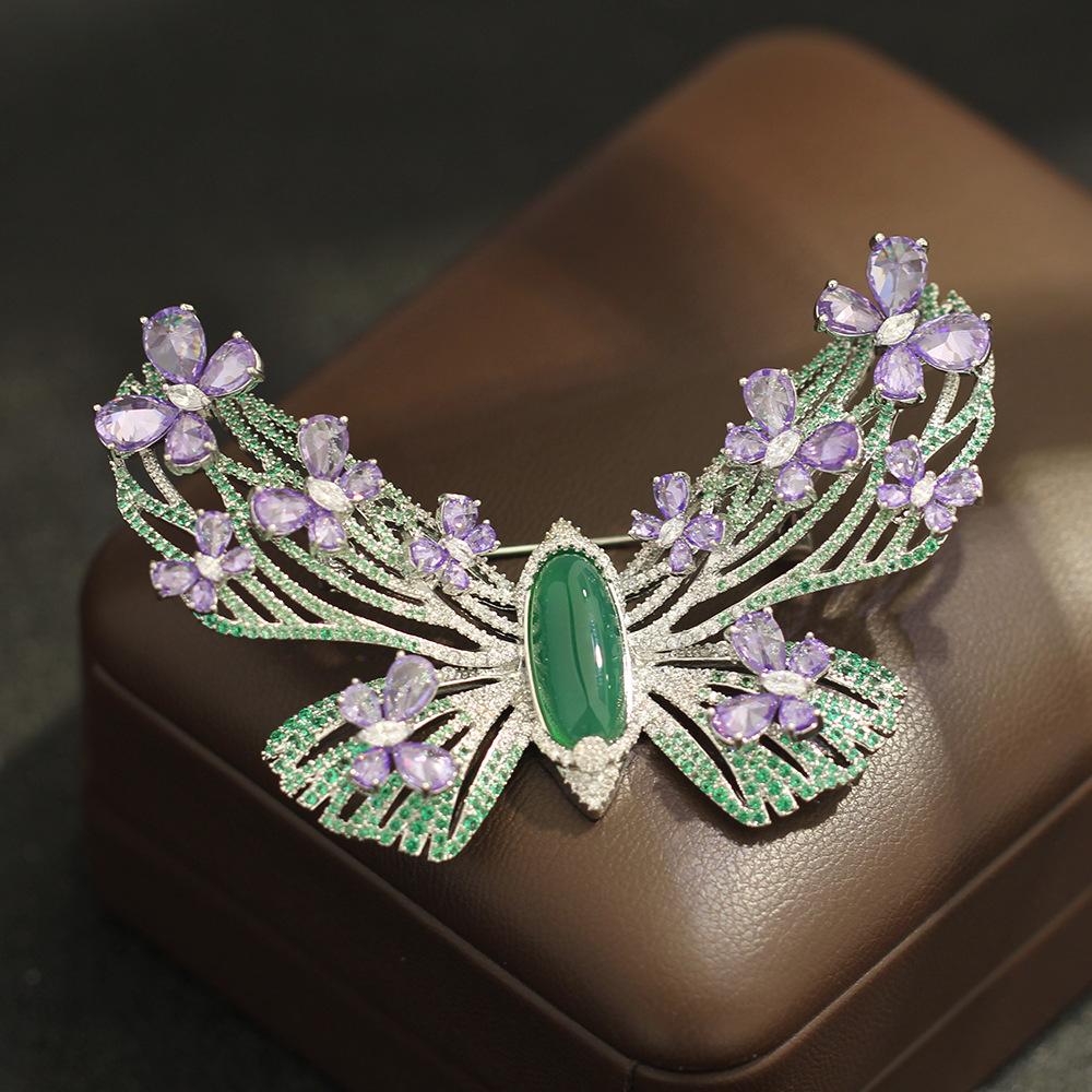 High-end Full Diamond Green Butterfly Brooch Elegant Exaggerated Niche Insect Pin Design Sense Versatile Insect Corsage Female