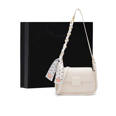 Women's Bag New Fashion Korean Version Pengpeng Square Buckle Bag Small Chain Underarm Bag Length 22cm High 14cm Wide 7.5cm