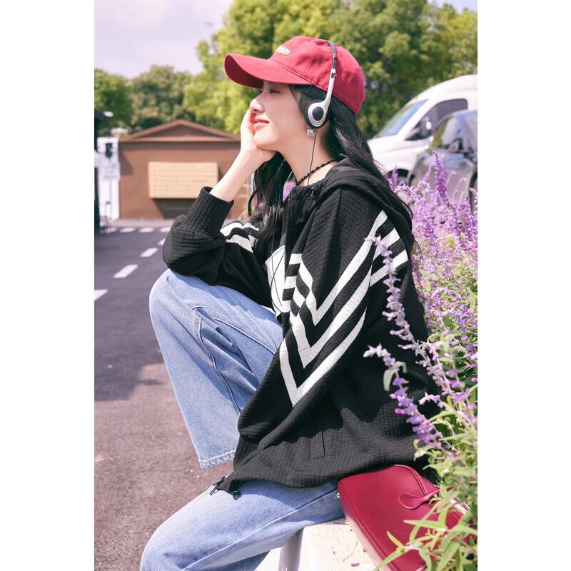 Qiu Shui Yi Ren Women's Casual Striped Hooded Cardigan