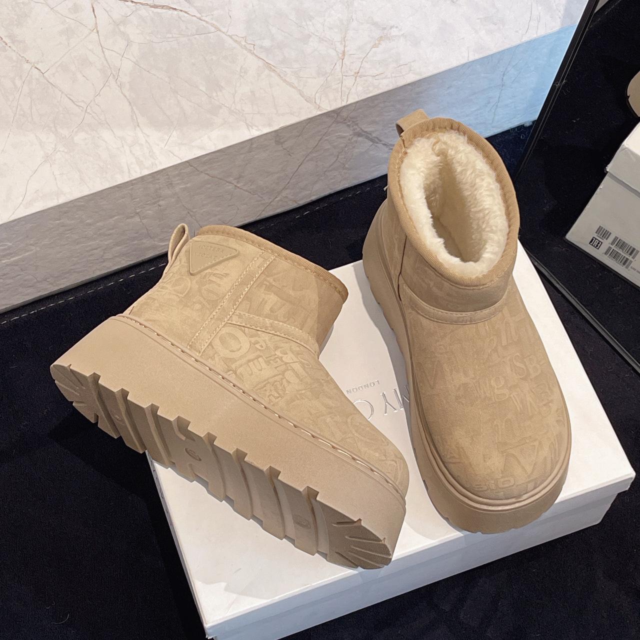 

Retro muffin thick-soled snow boots women s 2025 winter new small height-increasing fleece short boots thermal cotton boots 40 бежевый