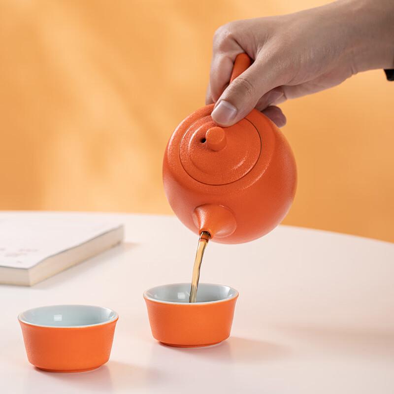 Zhuijia Blue Ceramic Tea Set (1 Pot, 4 Cups)