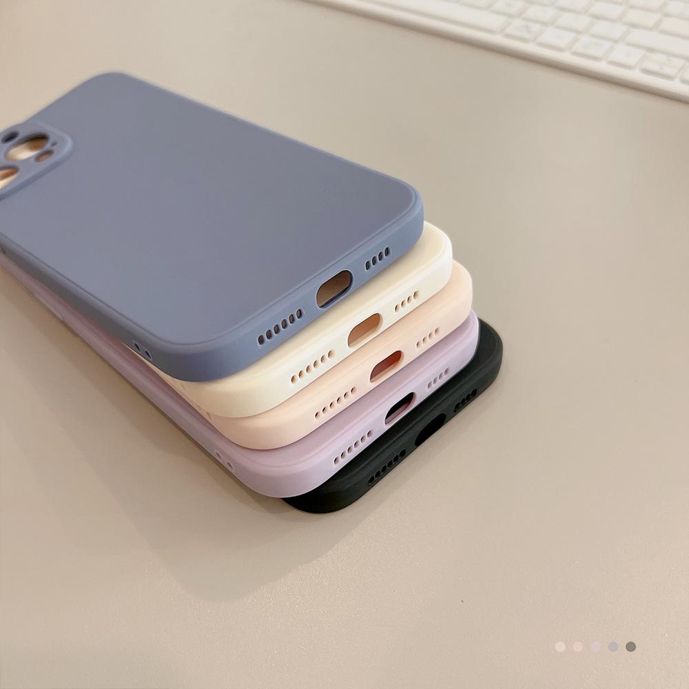 Miękkie Silikonowe Matowe Etui na Telefon w Jednolitym Kolorze Dla iPhone 16 15 14 13 12 11 Pro Max X XS XR 8 7 Plus Mini Odporne na Wstrząsy Pokrowiec Bumper