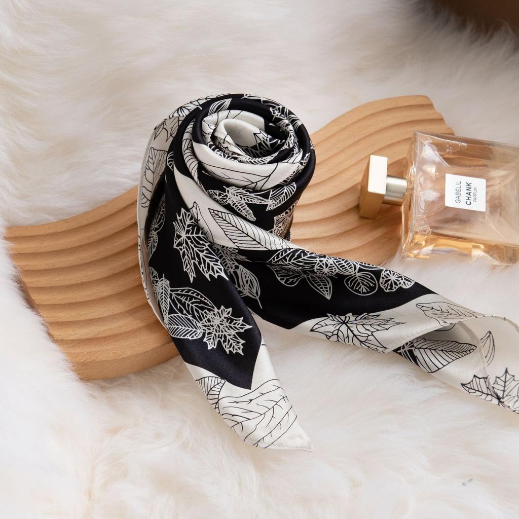 Mulberry Silk Silk Scarf for Mother In Law and Elder Gift Thin Sunshade Women's Square Scarf Elegant and Versatile