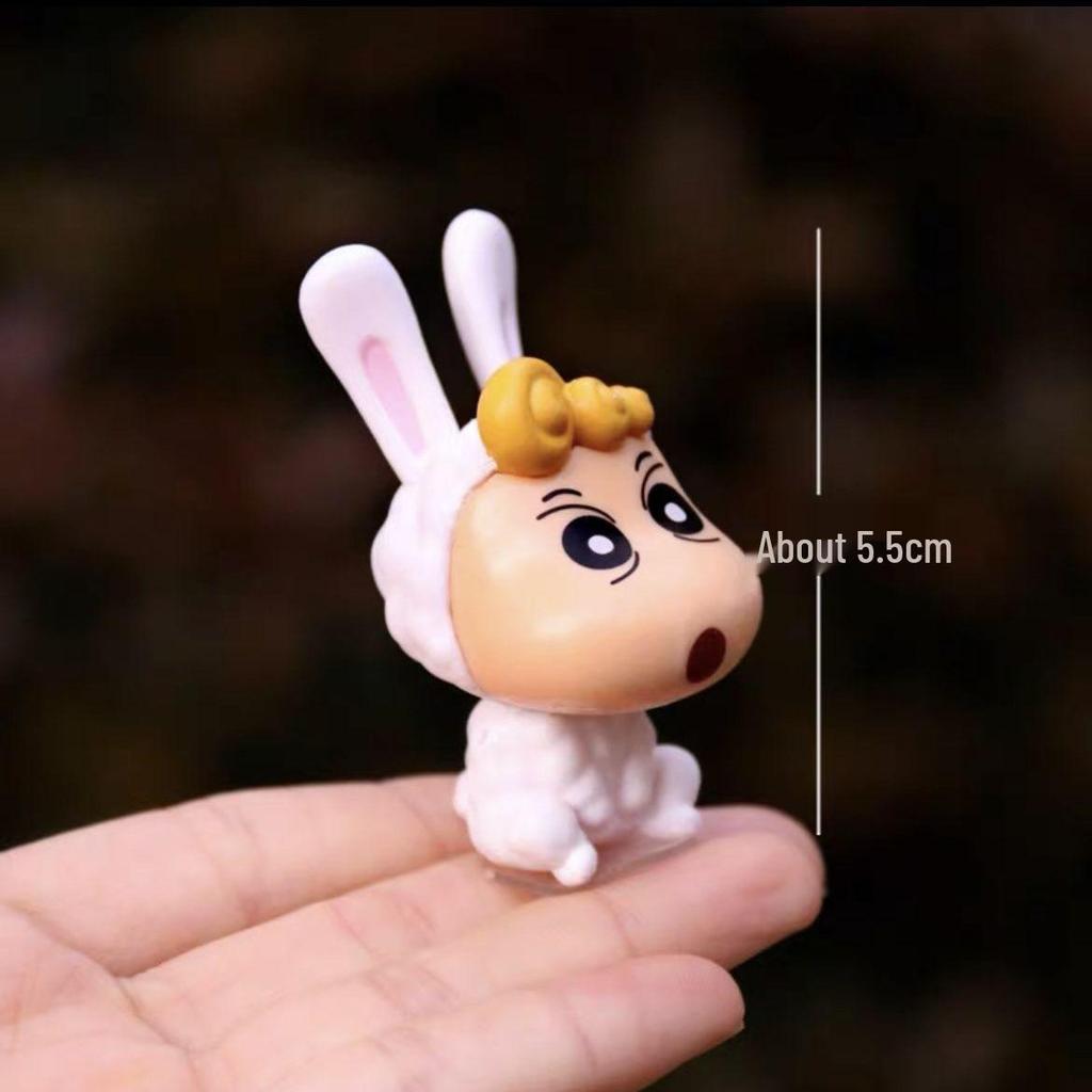 Cow-Themed Crayon Shin-chan Blind Box and Car Set