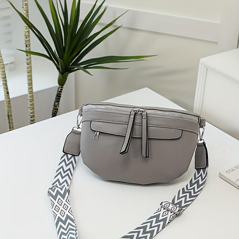 Women'S Stylish White Saddle Bag with Fringe Detail Casual Crossbody Chest & Waist Pack, Wide Strap Shoulder Bag, Trendy Fashion Accessory