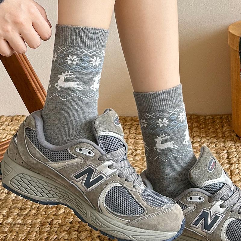 Socks Pure Cotton Tube Socks Season Retro Small Snowflake Elk Cotton Boneless Stacking Socks