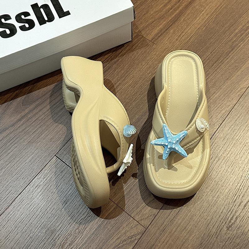 Star Flip-flops Women Wear Summer New Thick-bottomed Sweet Heightening Muffins and Seaside Beach Cool Slippers