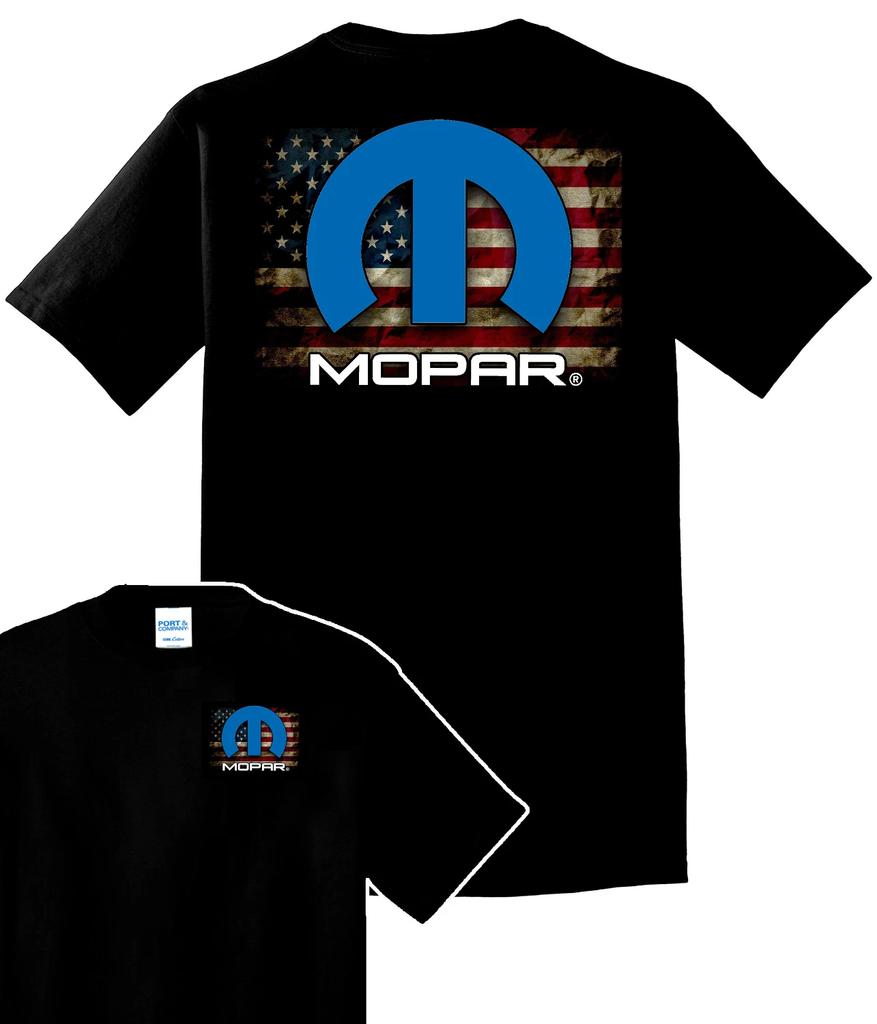 T-Shirt Nera con Emblema "M" MOPAR e Bandiera Americana (autorizzato)