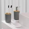 Ensemble de salle de bain en bois de bambou: Comprend Bouteilles, Brosse de Toilette, Porte-Brosse à Dents, Poubelle - 3 Pièces.