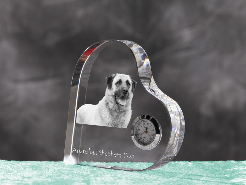 Anatolian Shepherd Dog, Turkish Kangal Dog – Crystal clock with a dog picture, heart-shaped shelf clock | Art-Dog