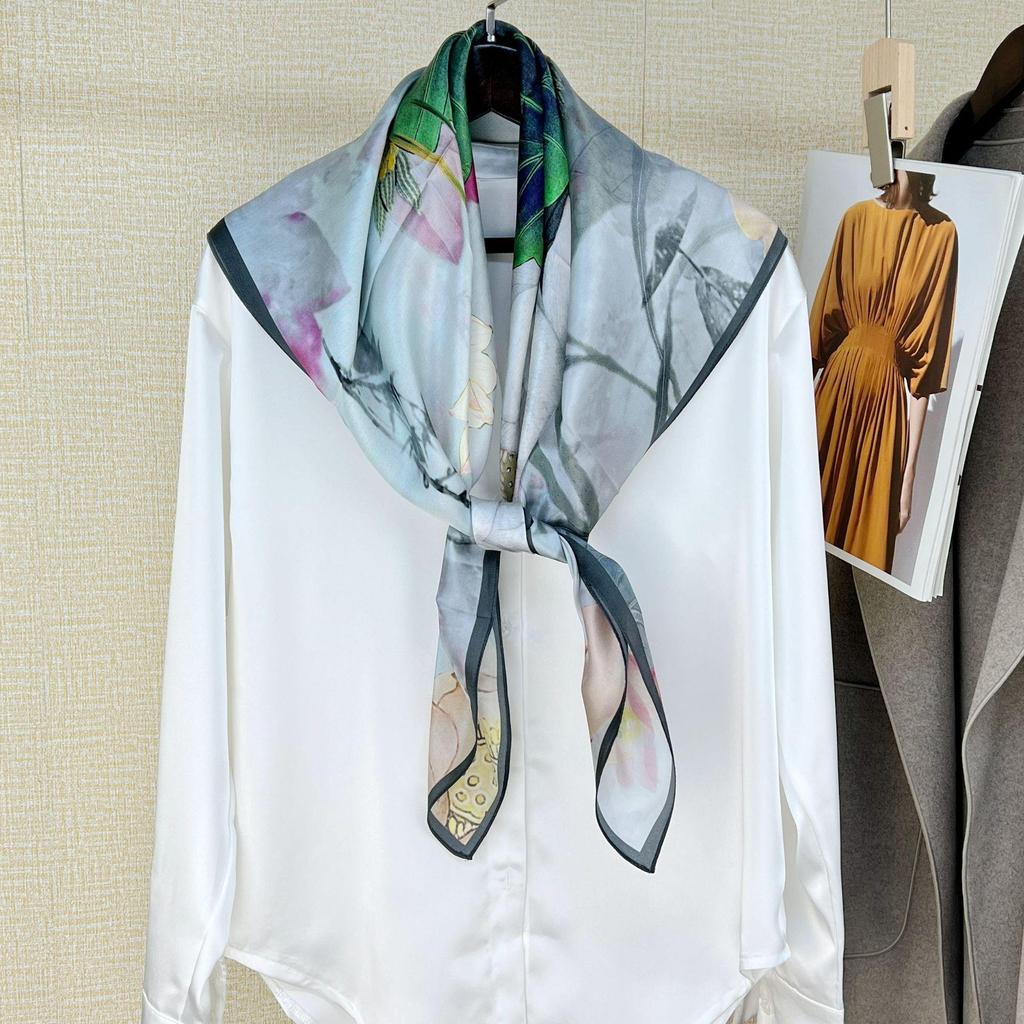 Guochao Lotus Landscape 100% Mulberry Silk Scarf - Versatile Women's Square Shawl