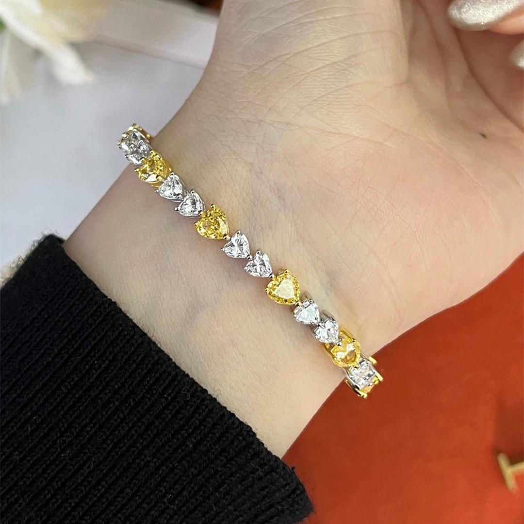 

Браслет из стерлингового серебра 925 пробы с бриллиантом в форме сердца и инкрустированными бриллиантами с высоким содержанием углерода 925 Silver